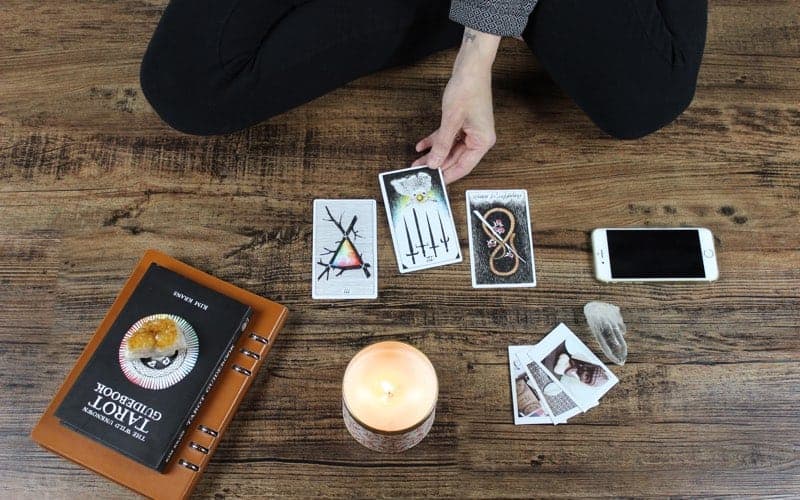 how to use your tarot deck
