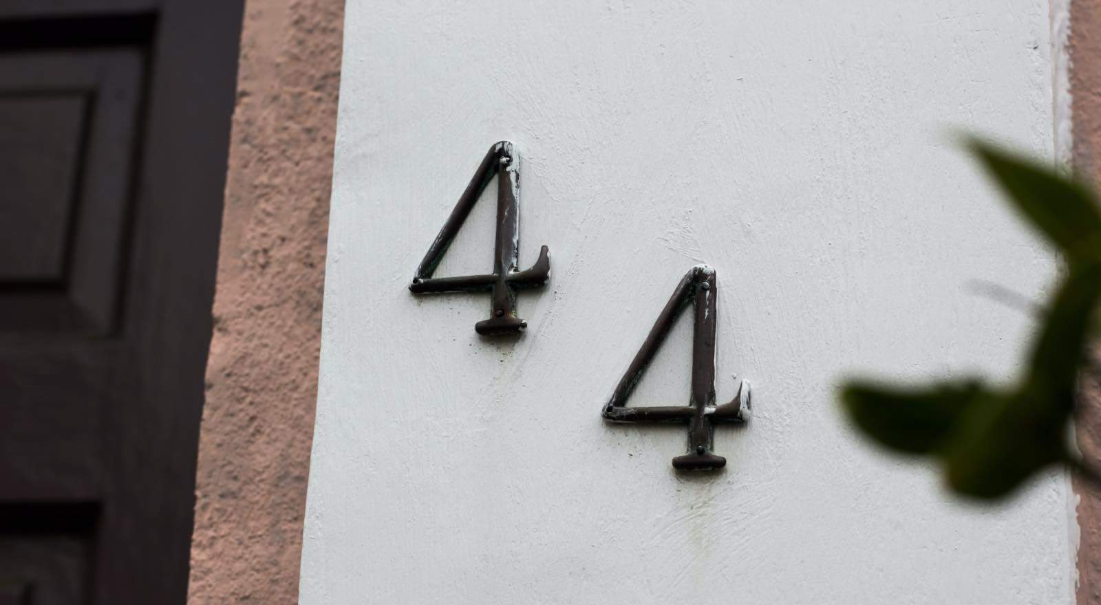 angel-number-44-unlock-the-meaning-in-love-career-spirituality